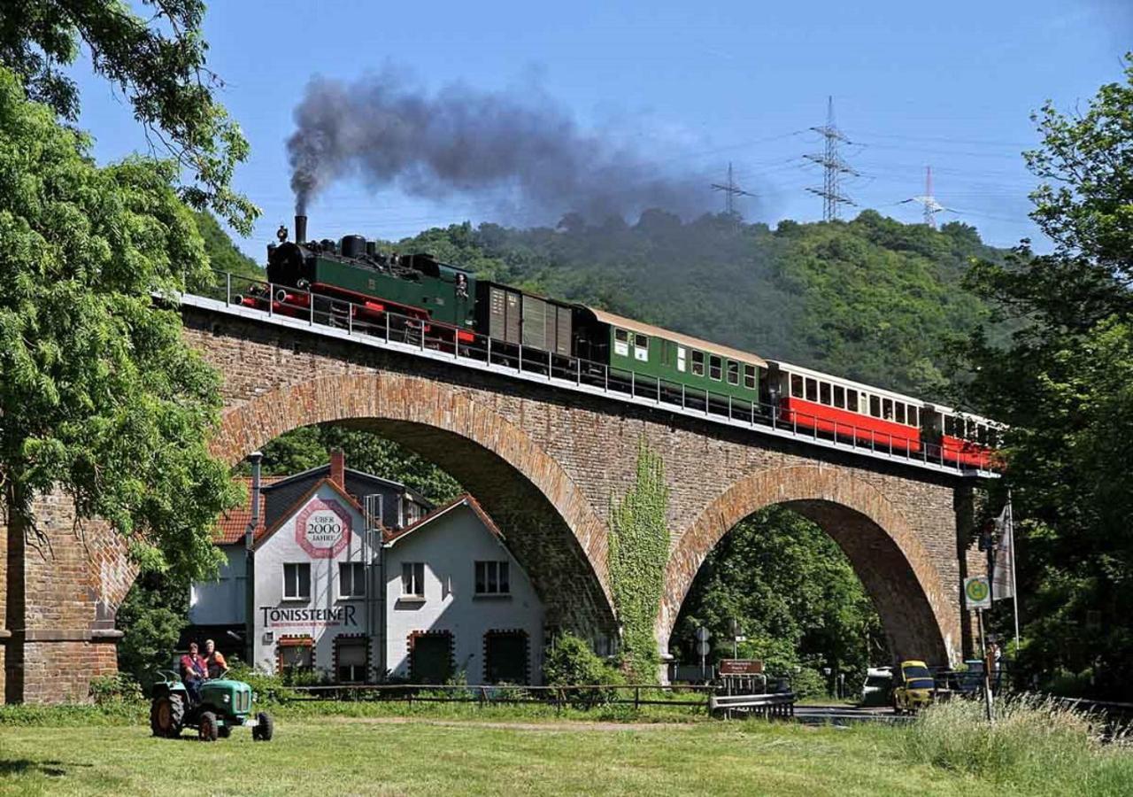 Ferienwohnung Bausenbergblick Niederzissen Exterior foto